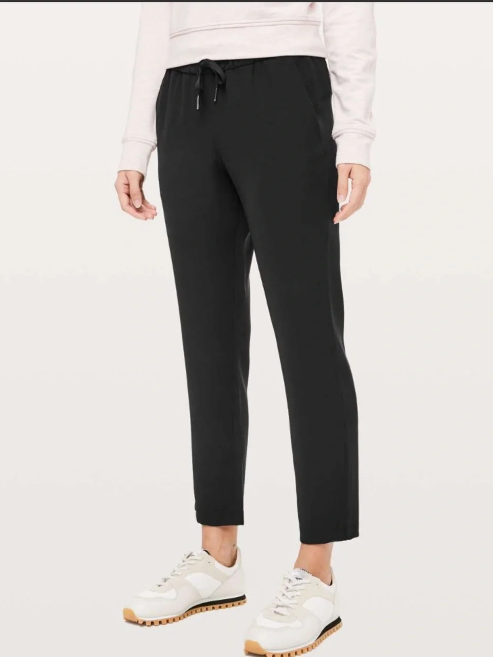 LULULEMON On The Fly Pants in Black size 10 Tall Drawstring Ankle Athleisure